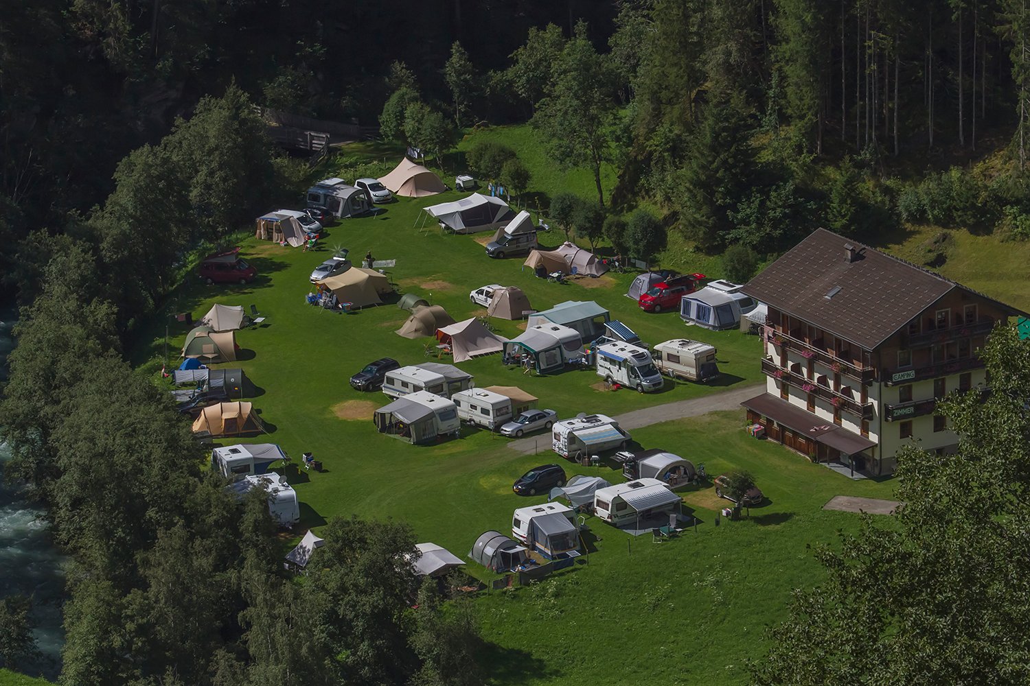 00009_HINTERB_1_03AUG_2015_2321RCCz0_15