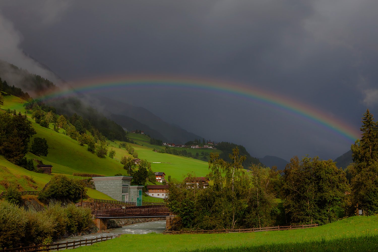 00821_HINTERB_7_5D_19AUG_2015_1088RCCz-40_15